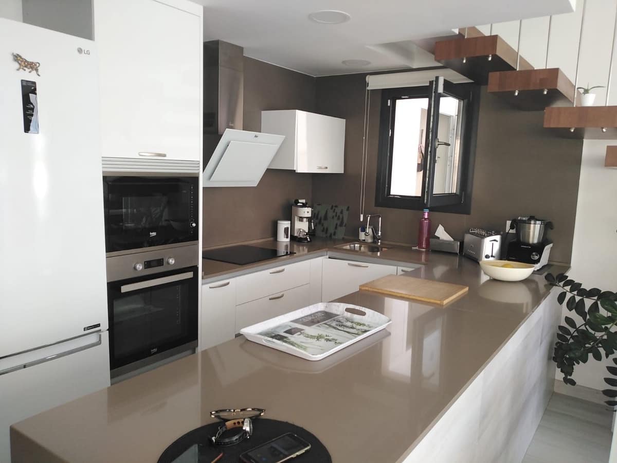 3 makuuhuone Huvila myytävänä paikassa Orihuela Costa mukana uima-altaan - 439 000 € (Ref: 10063358)