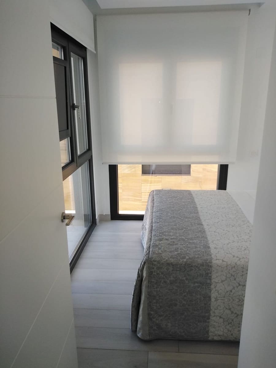 3 makuuhuone Huvila myytävänä paikassa Orihuela Costa mukana uima-altaan - 439 000 € (Ref: 10063358)