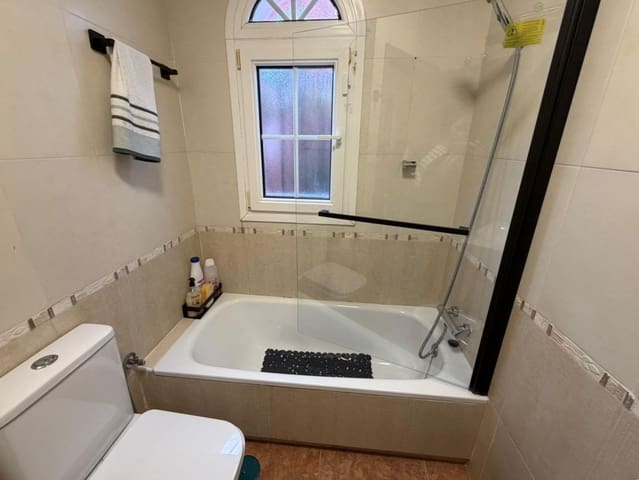 3 soverom Villa til salgs i Villamartin, Orihuela med svømmebasseng garasje - € 299 900 (Ref: 10063363)