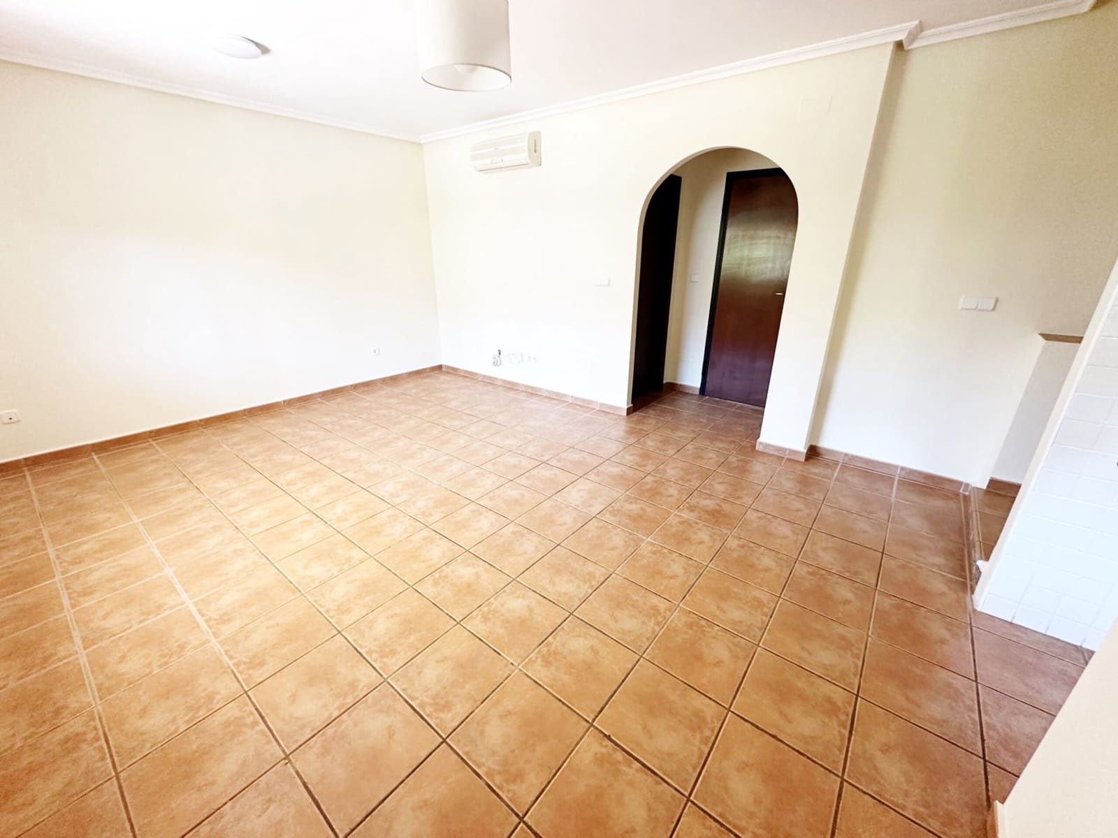 3 sypialnia Willa na sprzedaż w Roda z basenem garażem - 280 000 € (Ref: 10063369)