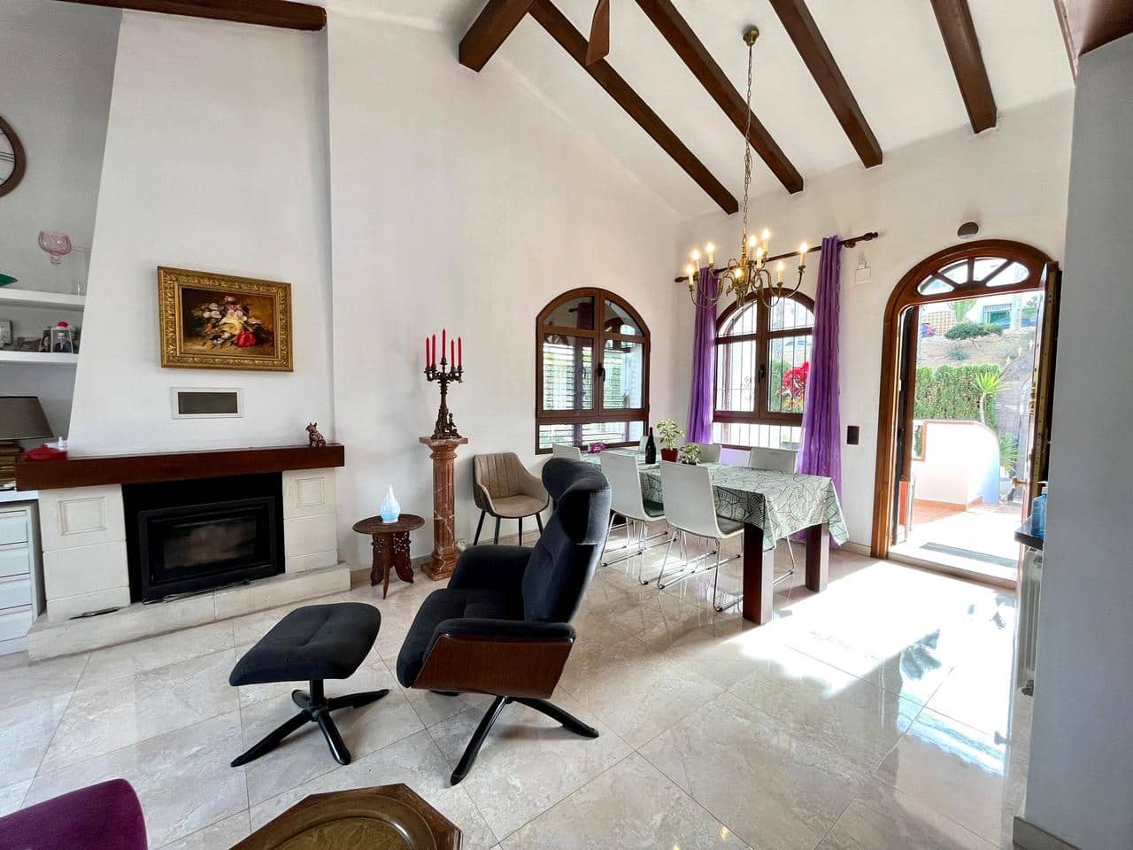 4 bedroom Villa for sale in Villamartin with pool - € 750,000 (Ref: 10063371)