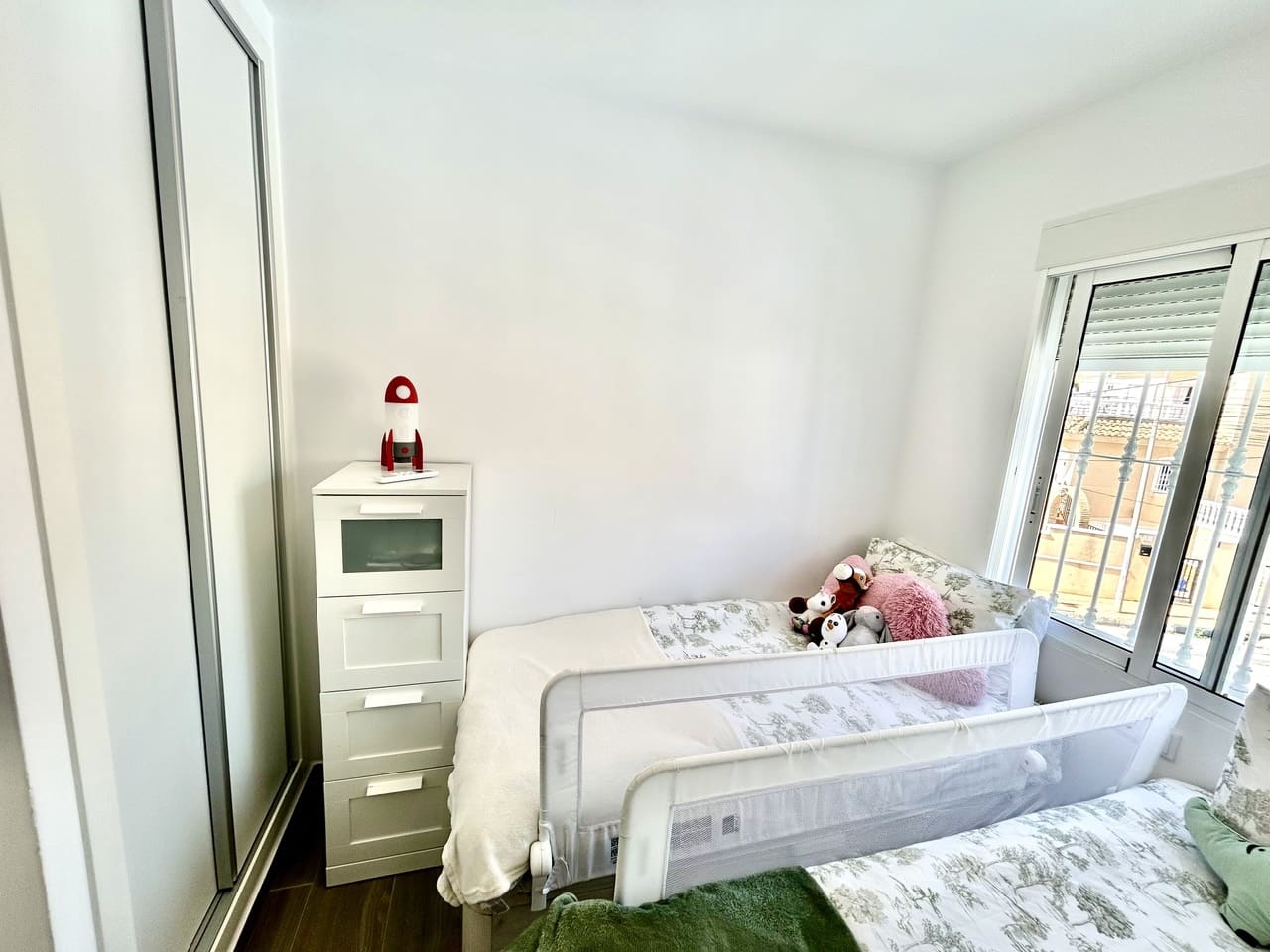 Chalet de 5 habitaciones en Villamartin en venta con piscina - 459.000 € (Ref: 10063372)