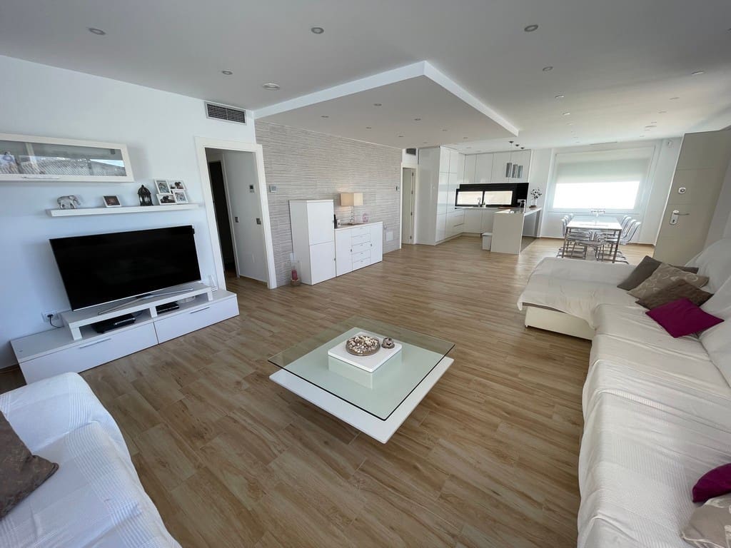 6 bedroom Villa for sale in Mar de Cristal with pool garage - € 676,000 (Ref: 10063380)