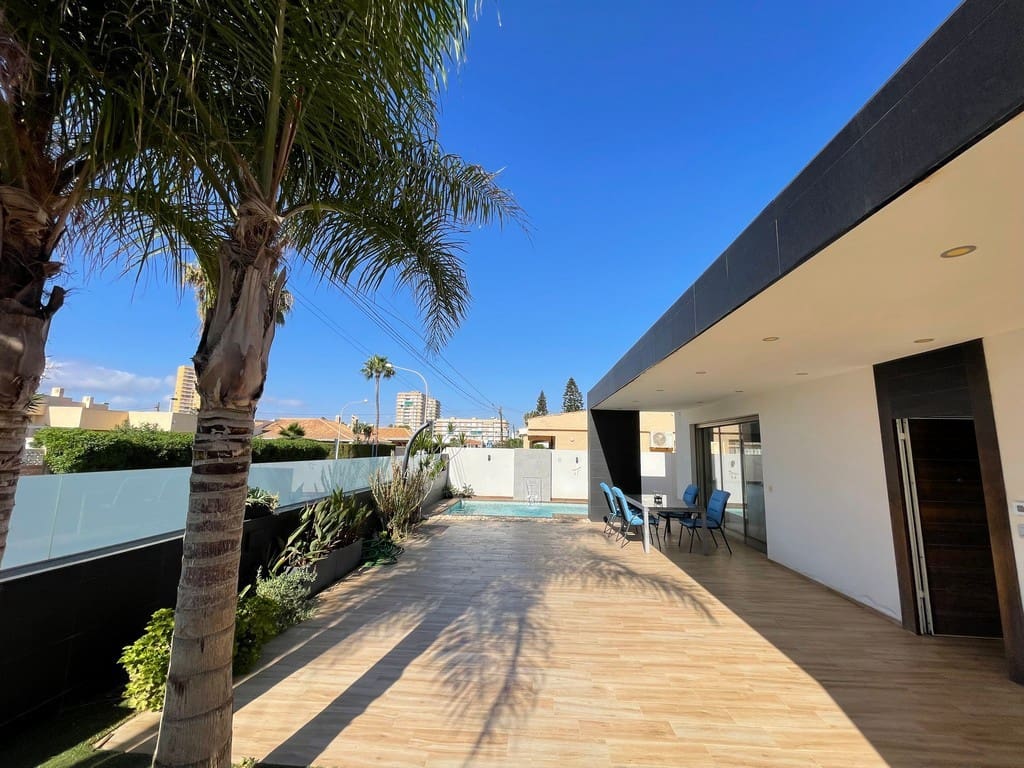 6 bedroom Villa for sale in Mar de Cristal with pool garage - € 676,000 (Ref: 10063380)