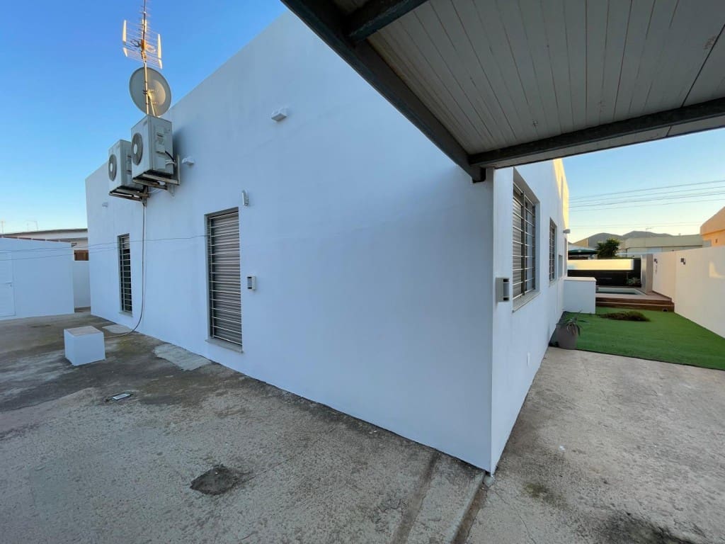 6 bedroom Villa for sale in Mar de Cristal with pool garage - € 676,000 (Ref: 10063380)