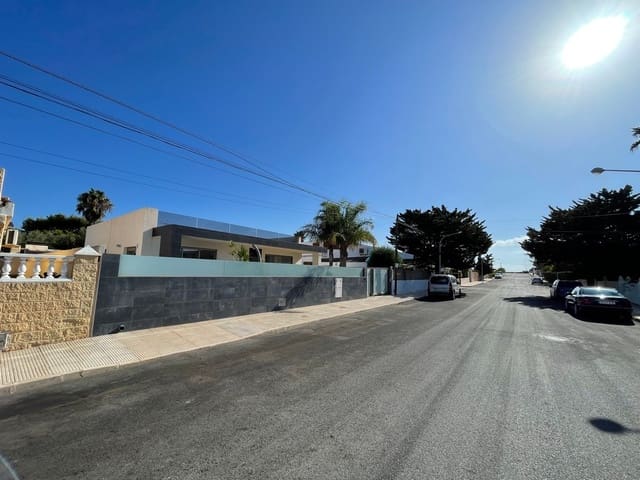 6 bedroom Villa for sale in Mar de Cristal, Cartagena with pool garage - € 676,000 (Ref: 10063380)