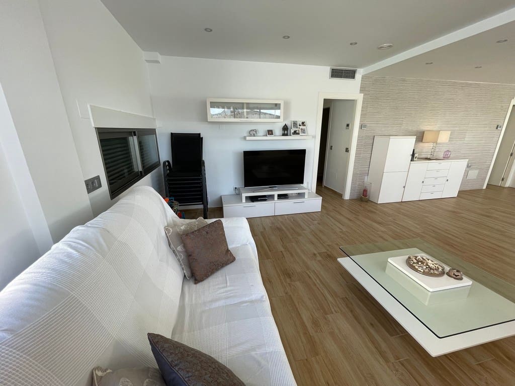 6 bedroom Villa for sale in Mar de Cristal with pool garage - € 676,000 (Ref: 10063380)