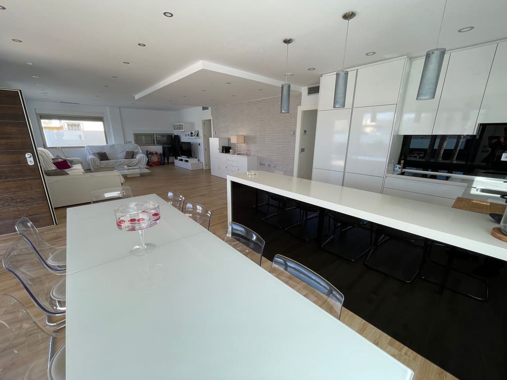 6 bedroom Villa for sale in Mar de Cristal with pool garage - € 676,000 (Ref: 10063380)