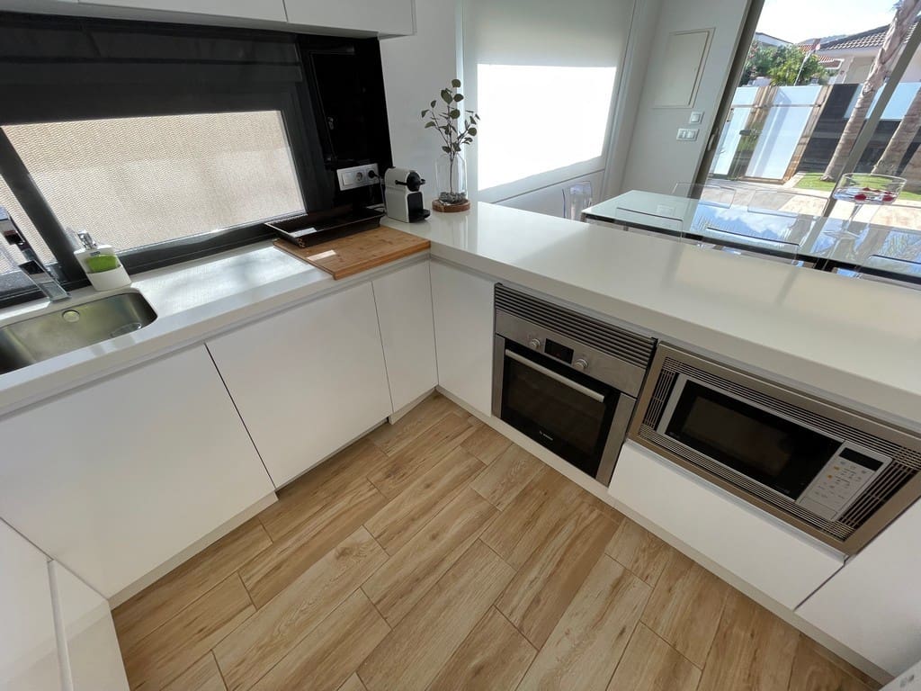 6 bedroom Villa for sale in Mar de Cristal with pool garage - € 676,000 (Ref: 10063380)