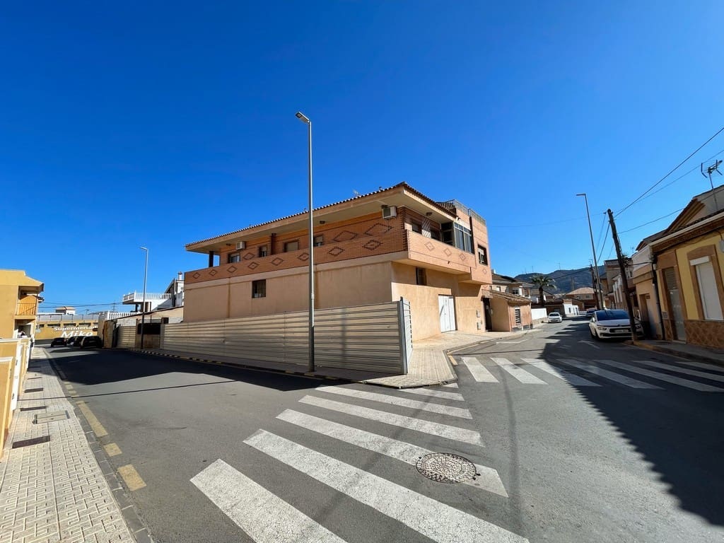 4 sovrum Villa till salu i La Union med garage - 370 000 € (Ref: 10063389)