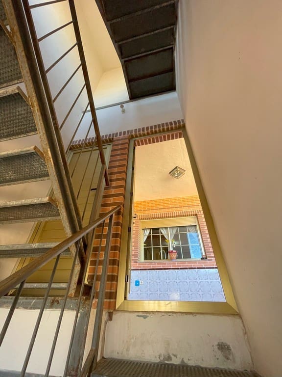 4 sovrum Villa till salu i La Union med garage - 370 000 € (Ref: 10063389)