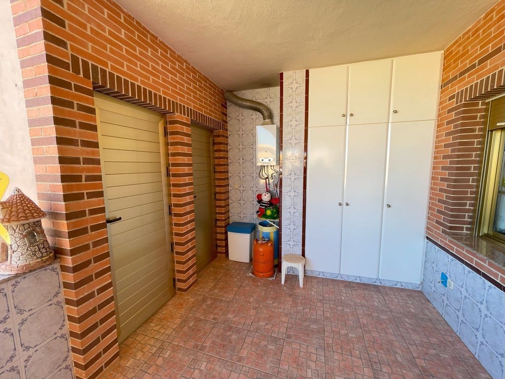 4 sovrum Villa till salu i La Union med garage - 370 000 € (Ref: 10063389)