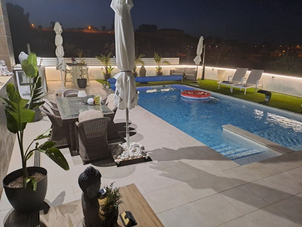 6 chambre Villa/Maison à vendre à Ciudad Quesada avec piscine - 635 000 € (Ref: 10063391)