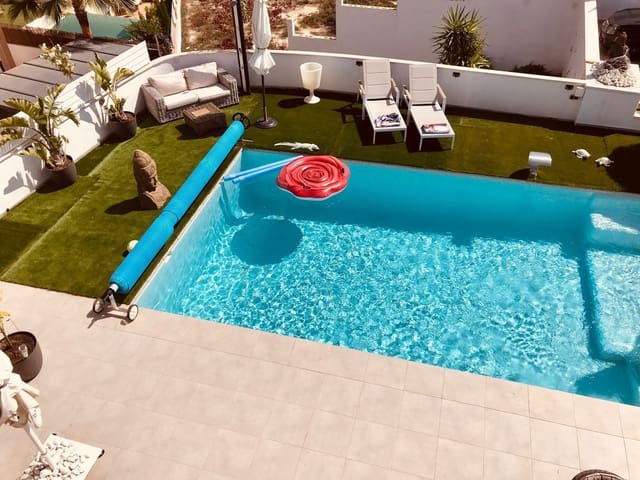 6 chambre Villa/Maison à vendre à Ciudad Quesada, Rojales avec piscine - 635 000 € (Ref: 10063391)