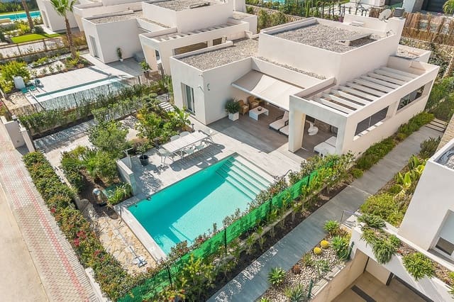 2 soveværelse Villa til salg i Algorfa med swimmingpool - € 630.000 (Ref: 10063396)