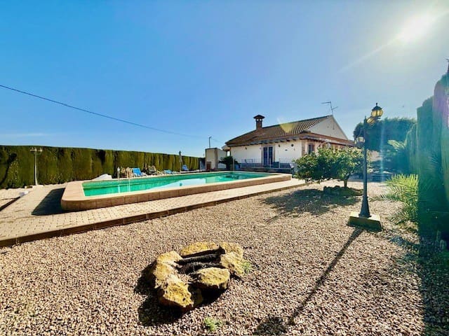 3 sovrum Villa till salu i Avileses med pool garage - 375 000 € (Ref: 10063397)
