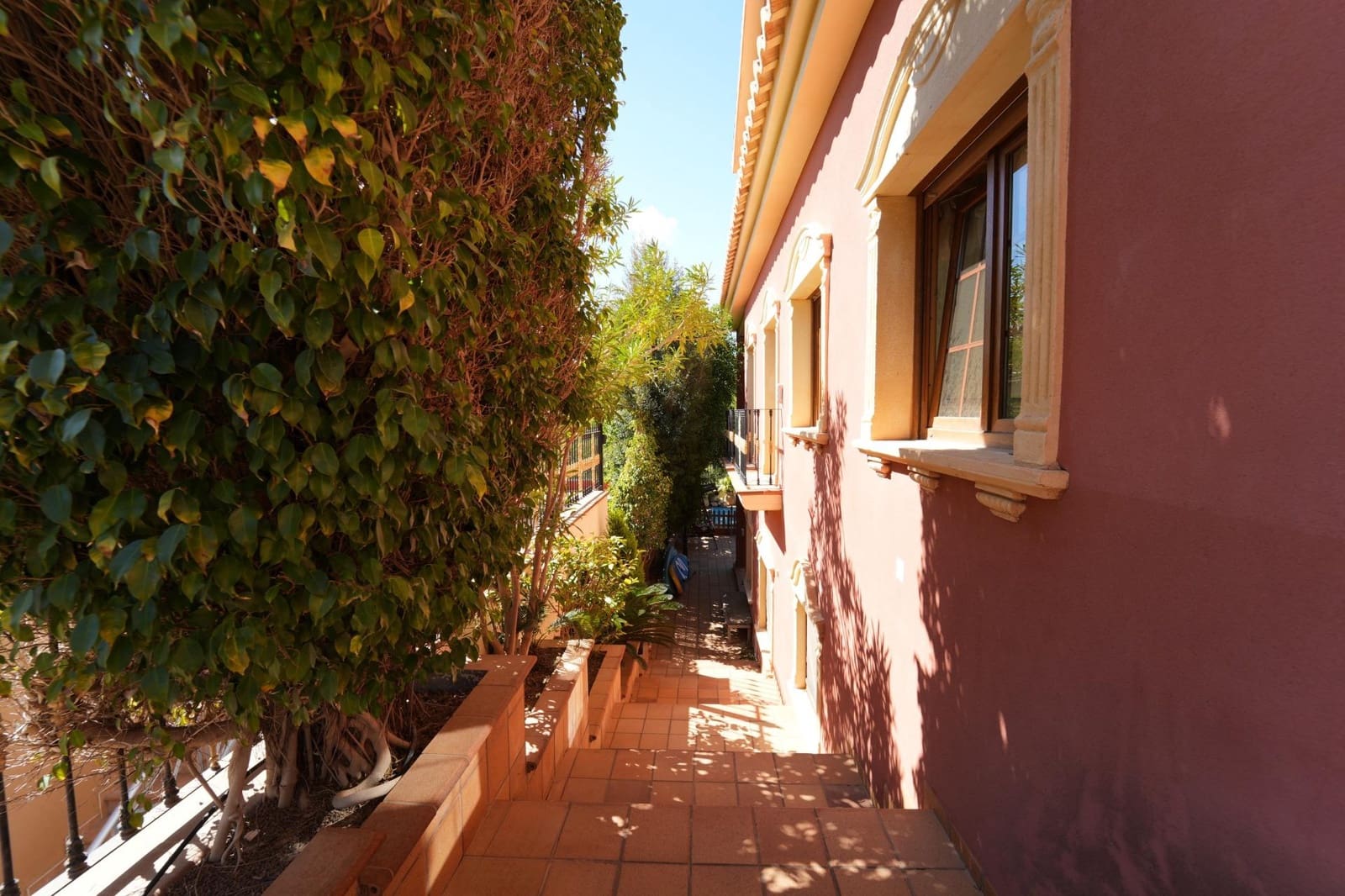 8 quarto Moradia para venda em Orihuela Costa com piscina garagem - 1 500 000 € (Ref: 10063404)