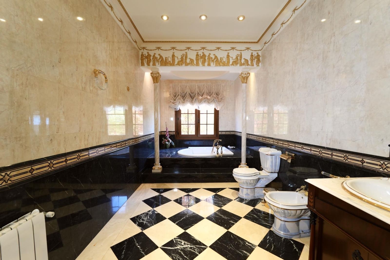 8 quarto Moradia para venda em Orihuela Costa com piscina garagem - 1 500 000 € (Ref: 10063404)