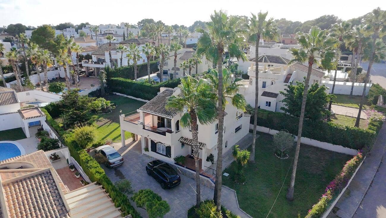 3 quarto Moradia para venda em Villamartin com garagem - 639 000 € (Ref: 10063409)