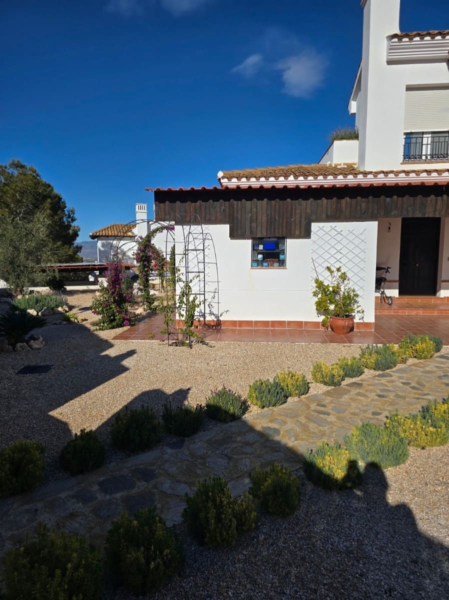 3 soverom Villa til salgs i Las Palas med svømmebasseng garasje - € 299 900 (Ref: 10063413)