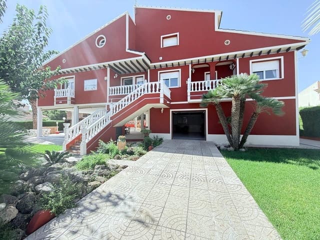 5 slaapkamer Villa te koop in Dehesa de Campoamor, Orihuela met zwembad garage - € 879.000 (Ref: 10063439)