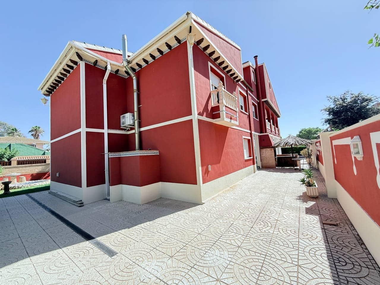5 slaapkamer Villa te koop in Campoamor met zwembad garage - € 879.000 (Ref: 10063439)