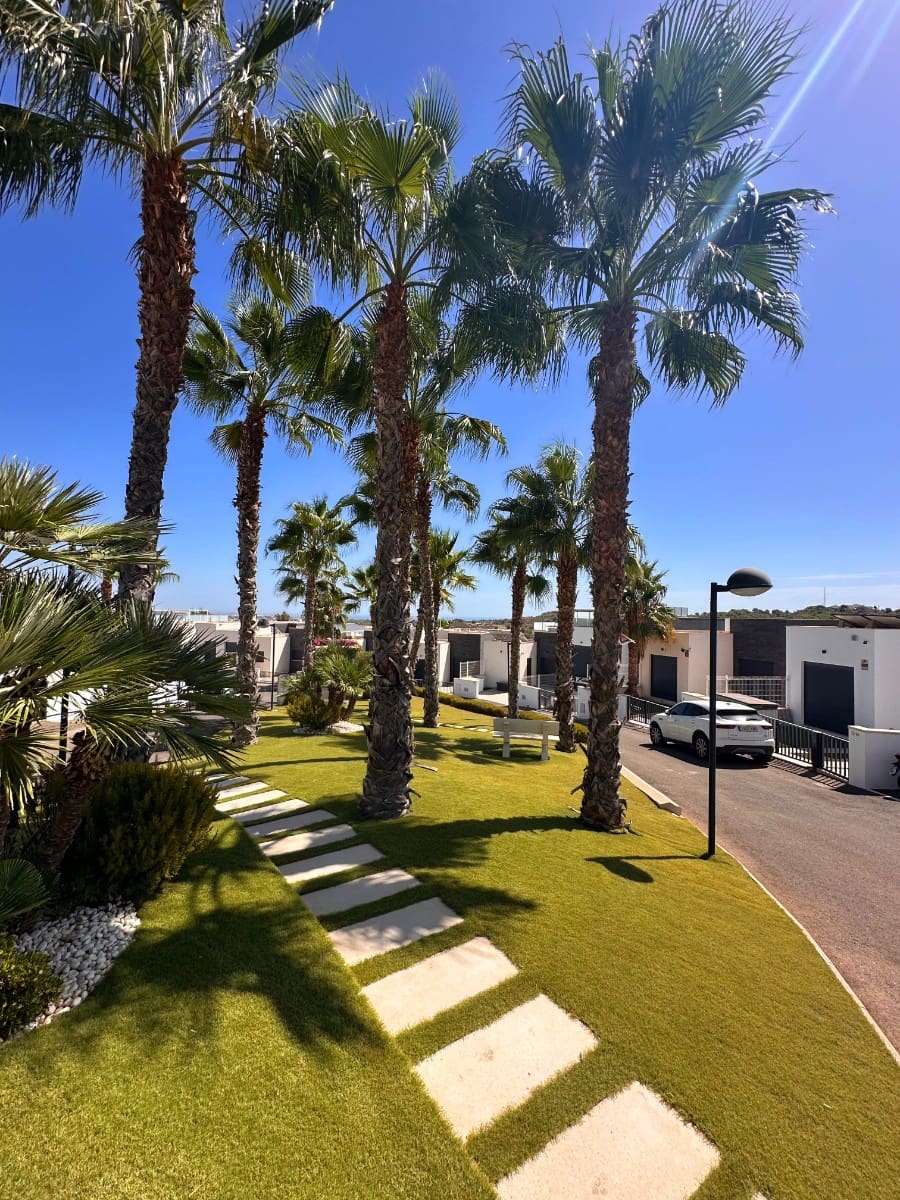 5 slaapkamer Villa te koop in San Miguel de Salinas met zwembad - € 649.000 (Ref: 10066726)