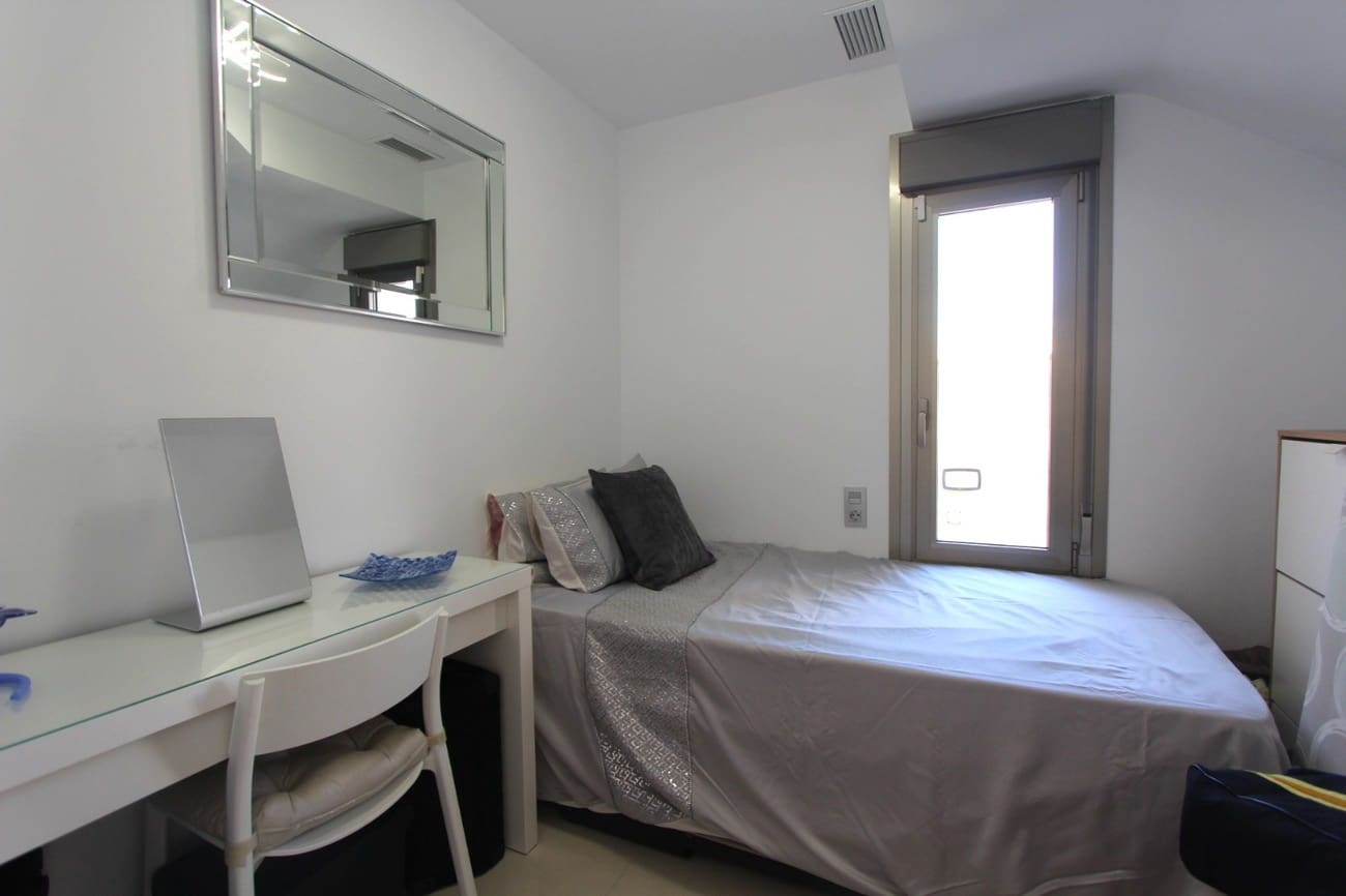 5 slaapkamer Villa te koop in Villamartin met zwembad garage - € 459.950 (Ref: 10066747)