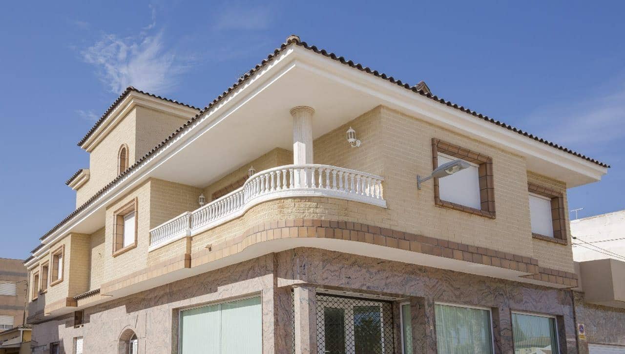 5 chambre Maison de Ville à vendre à Los Alcazares avec garage - 445 000 € (Ref: 10066763)