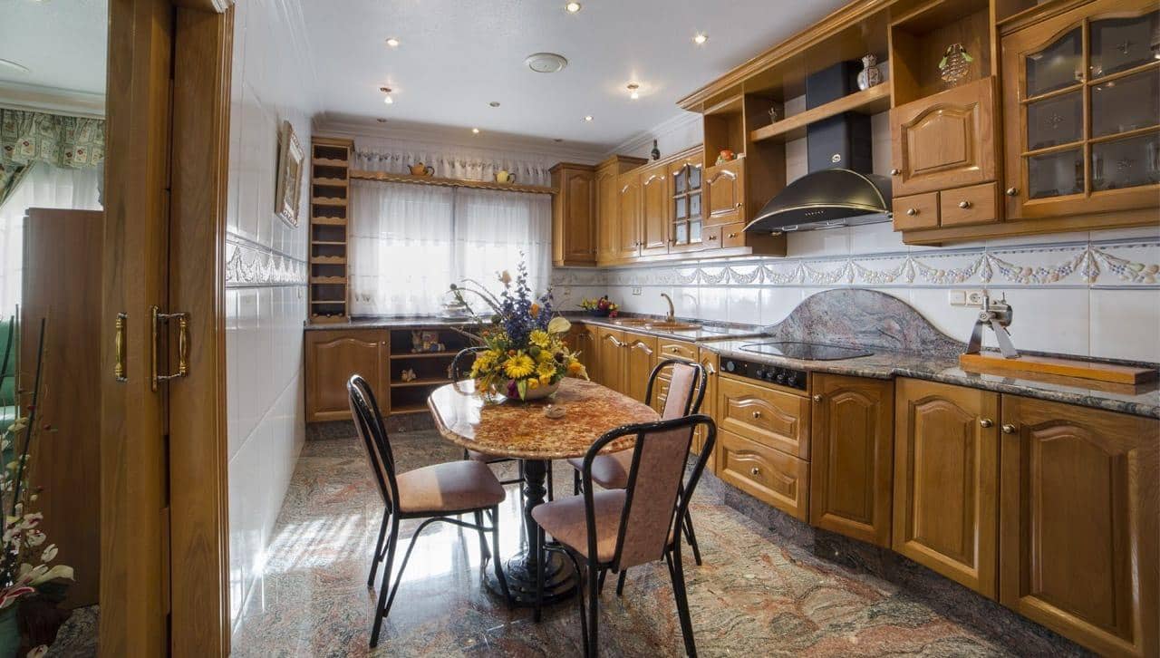 5 chambre Maison de Ville à vendre à Los Alcazares avec garage - 445 000 € (Ref: 10066763)