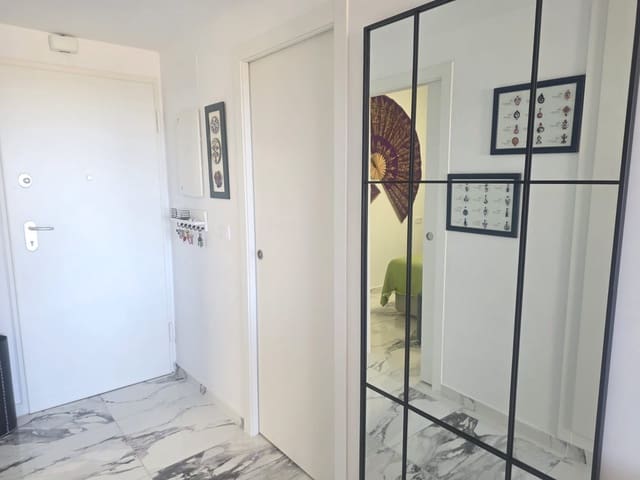 2 soverom Leilighet til salgs i Villamartin, Orihuela med svømmebasseng garasje - € 315 000 (Ref: 10066798)