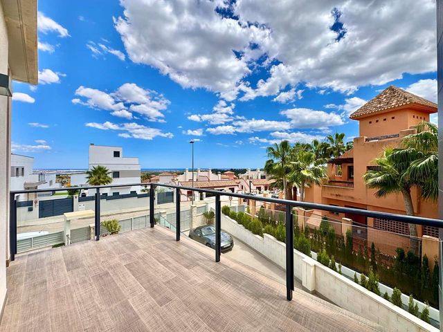4 soveværelse Villa til salg i San Miguel de Salinas med swimmingpool garage - € 699.500 (Ref: 10066857)