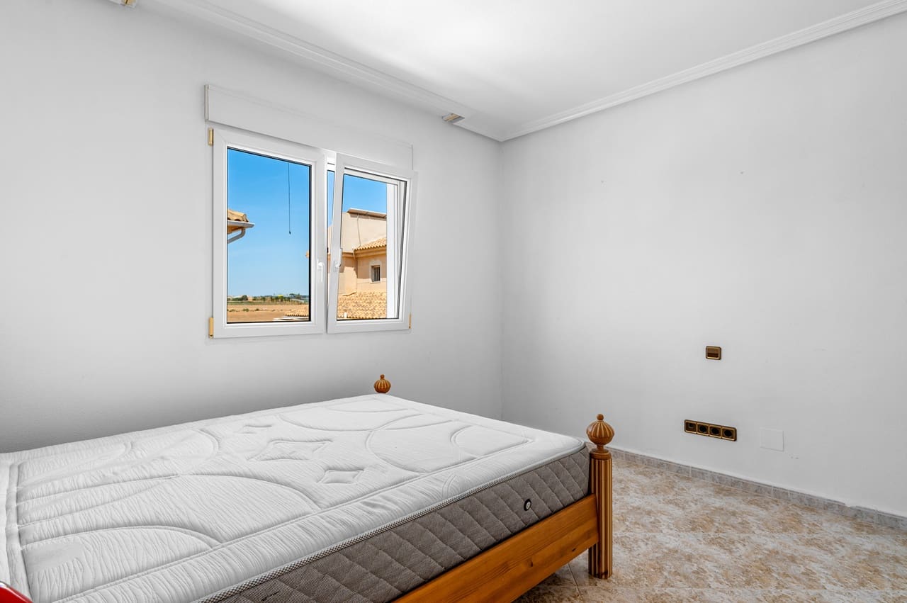 Chalet de 7 habitaciones en Torre de la Horadada en venta con piscina garaje - 899.000 € (Ref: 10066906)