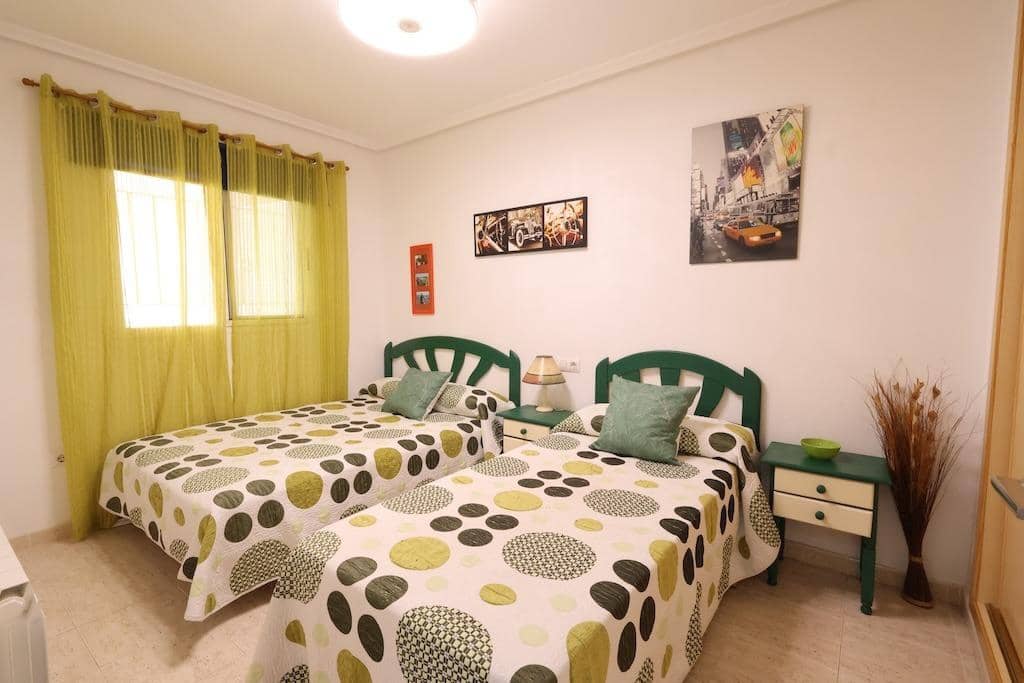 2 sypialnia Bungalow na sprzedaż w Orihuela Costa z basenem - 230 000 € (Ref: 10070259)