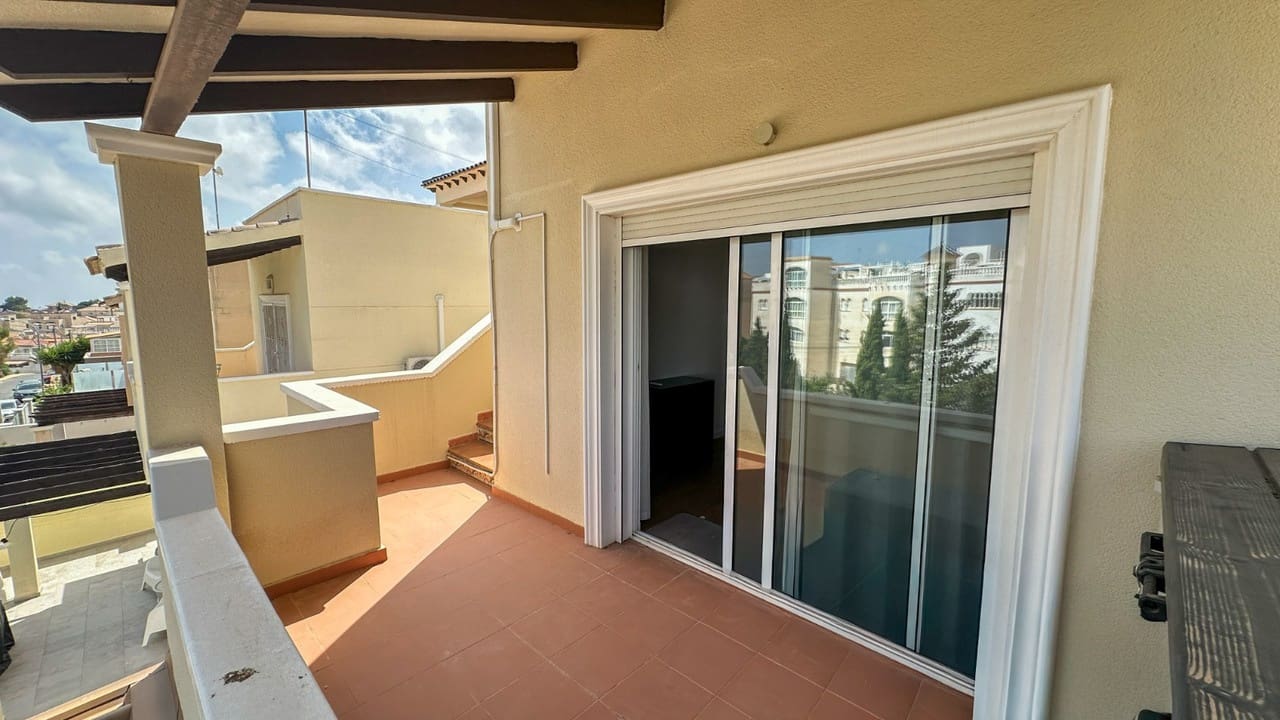 3 quarto Moradia para venda em Villamartin - 345 000 € (Ref: 10070260)