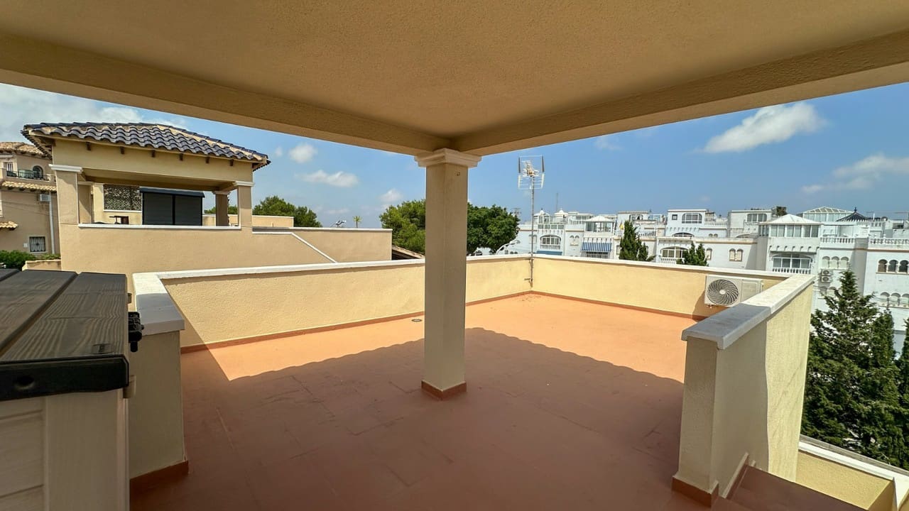3 quarto Moradia para venda em Villamartin - 345 000 € (Ref: 10070260)