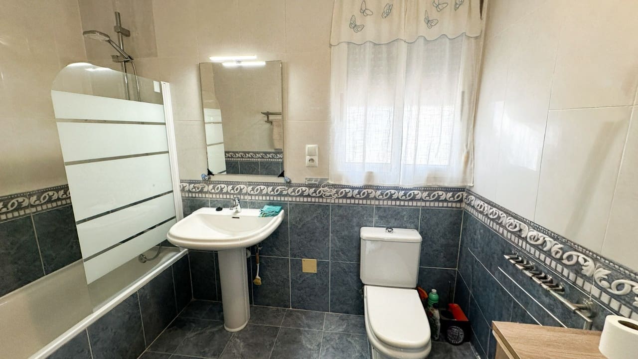 3 quarto Moradia para venda em Villamartin - 345 000 € (Ref: 10070260)