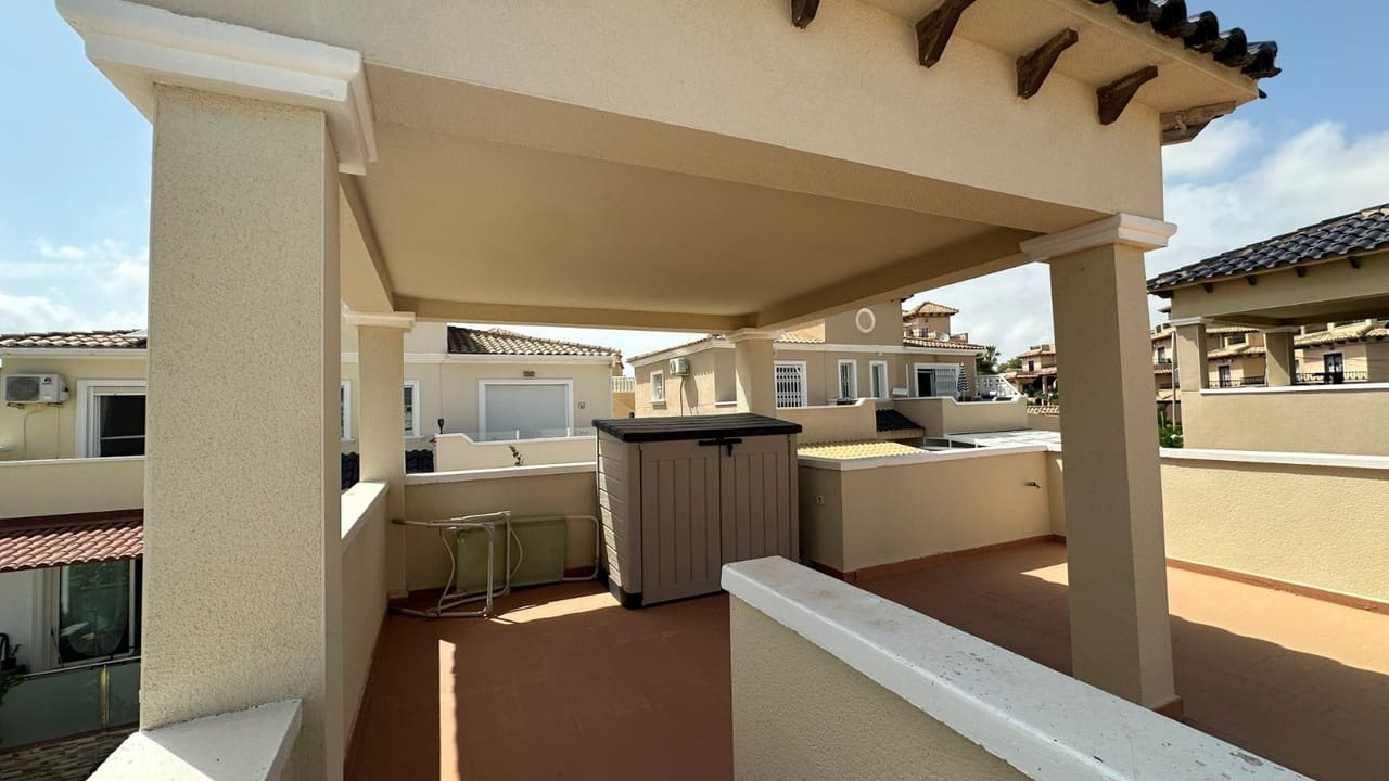 3 quarto Moradia para venda em Villamartin - 345 000 € (Ref: 10070260)