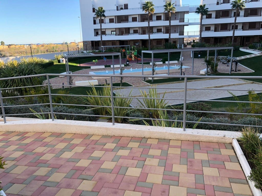 2 sovrum Lägenhet till salu i Cabo Roig med pool garage - 289 000 € (Ref: 10074682)