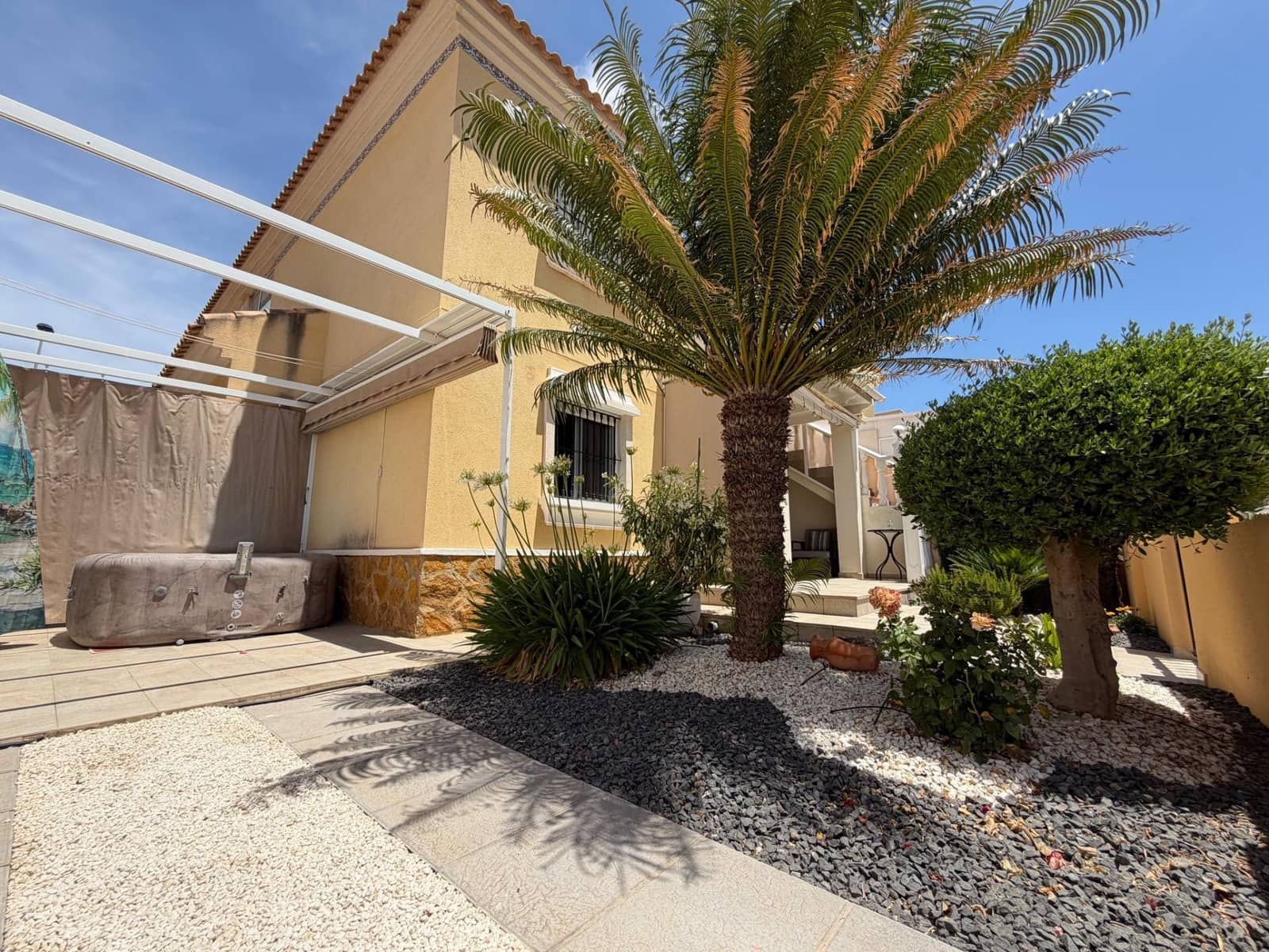 2 sovrum Bungalow till salu i Orihuela Costa med pool - 223 000 € (Ref: 10080198)
