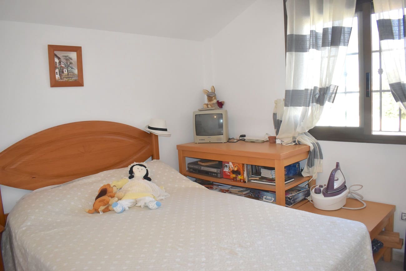 3 makuuhuone Huvila myytävänä paikassa El Raso mukana uima-altaan - 378 000 € (Ref: 10080199)