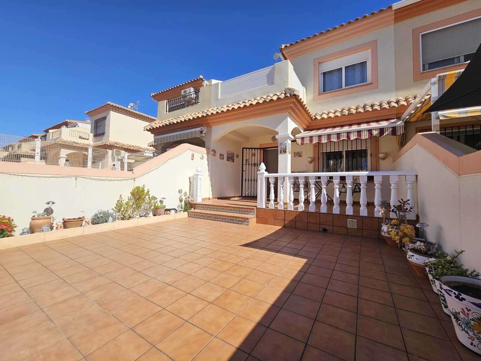 3 Zimmer Haus zu verkaufen in Pilar de la Horadada mit Garage - 239.000 € (Ref: 10085272)