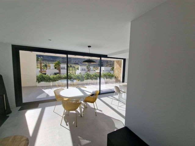 Apartamento de 2 habitaciones en Monforte del Cid en venta con piscina garaje - 410.000 € (Ref: 10090052)