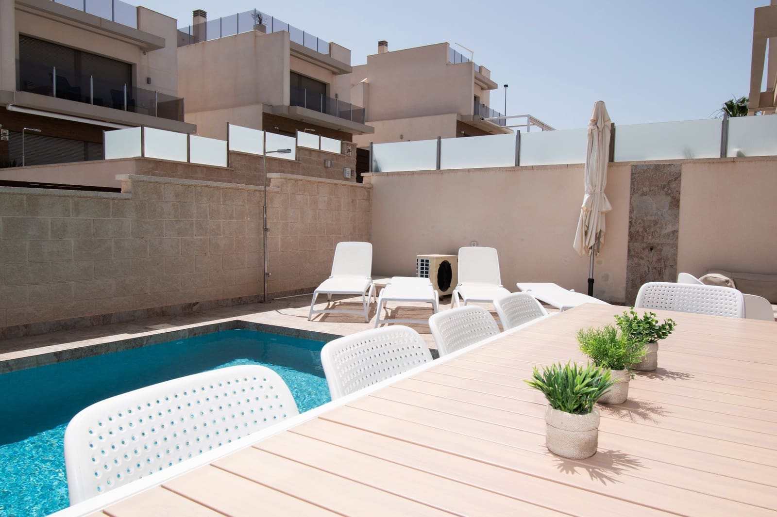 5 Zimmer Villa zu verkaufen in Orihuela Costa mit Pool - 560.000 € (Ref: 10090060)