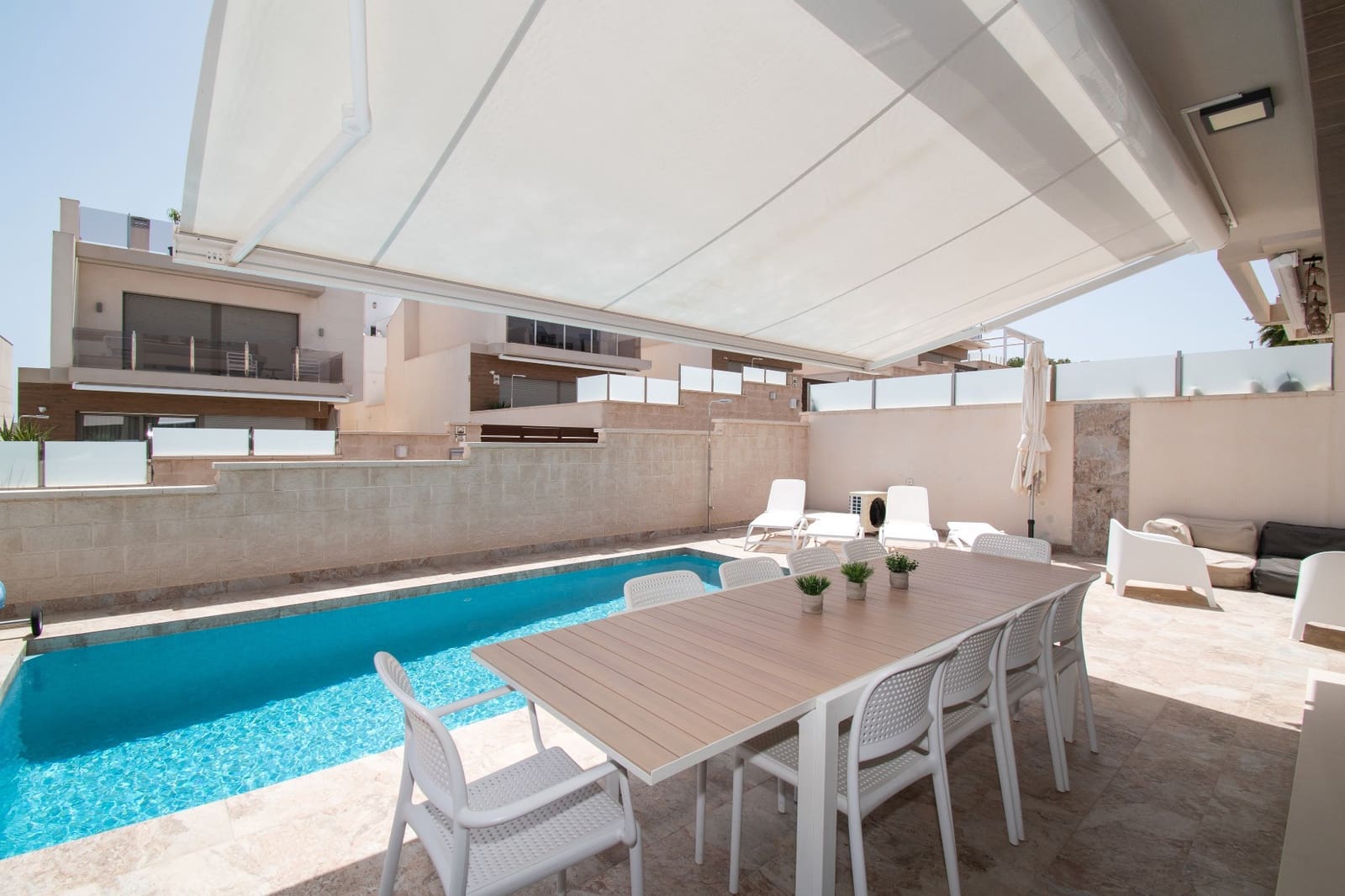 5 Zimmer Villa zu verkaufen in Orihuela Costa mit Pool - 560.000 € (Ref: 10090060)