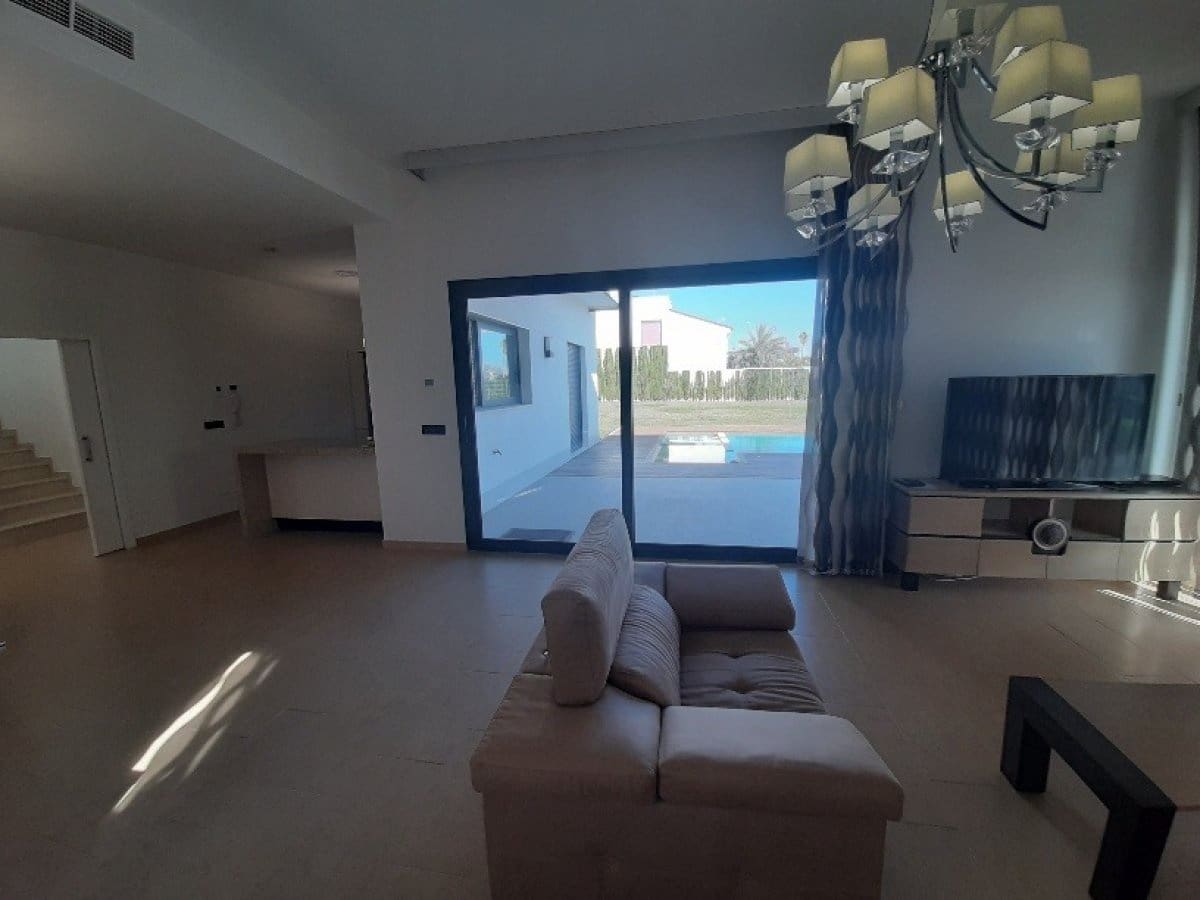 Chalet de 4 habitaciones en La Ribera en venta con piscina - 1.990.000 € (Ref: 10090985)