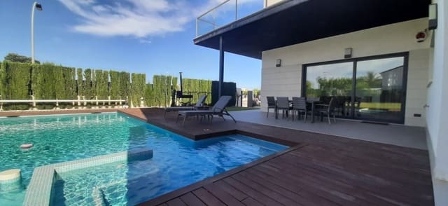 Chalet de 4 habitaciones en La Ribera, San Javier en venta con piscina - 1.990.000 € (Ref: 10090985)