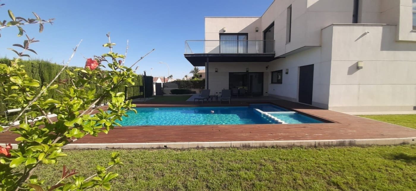 Chalet de 4 habitaciones en La Ribera en venta con piscina - 1.990.000 € (Ref: 10090985)