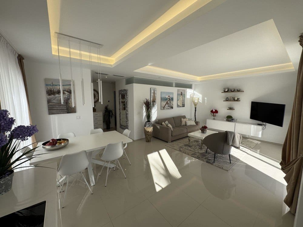2 sovrum Lägenhet till salu i Ciudad Quesada med pool garage - 329 000 € (Ref: 10101535)