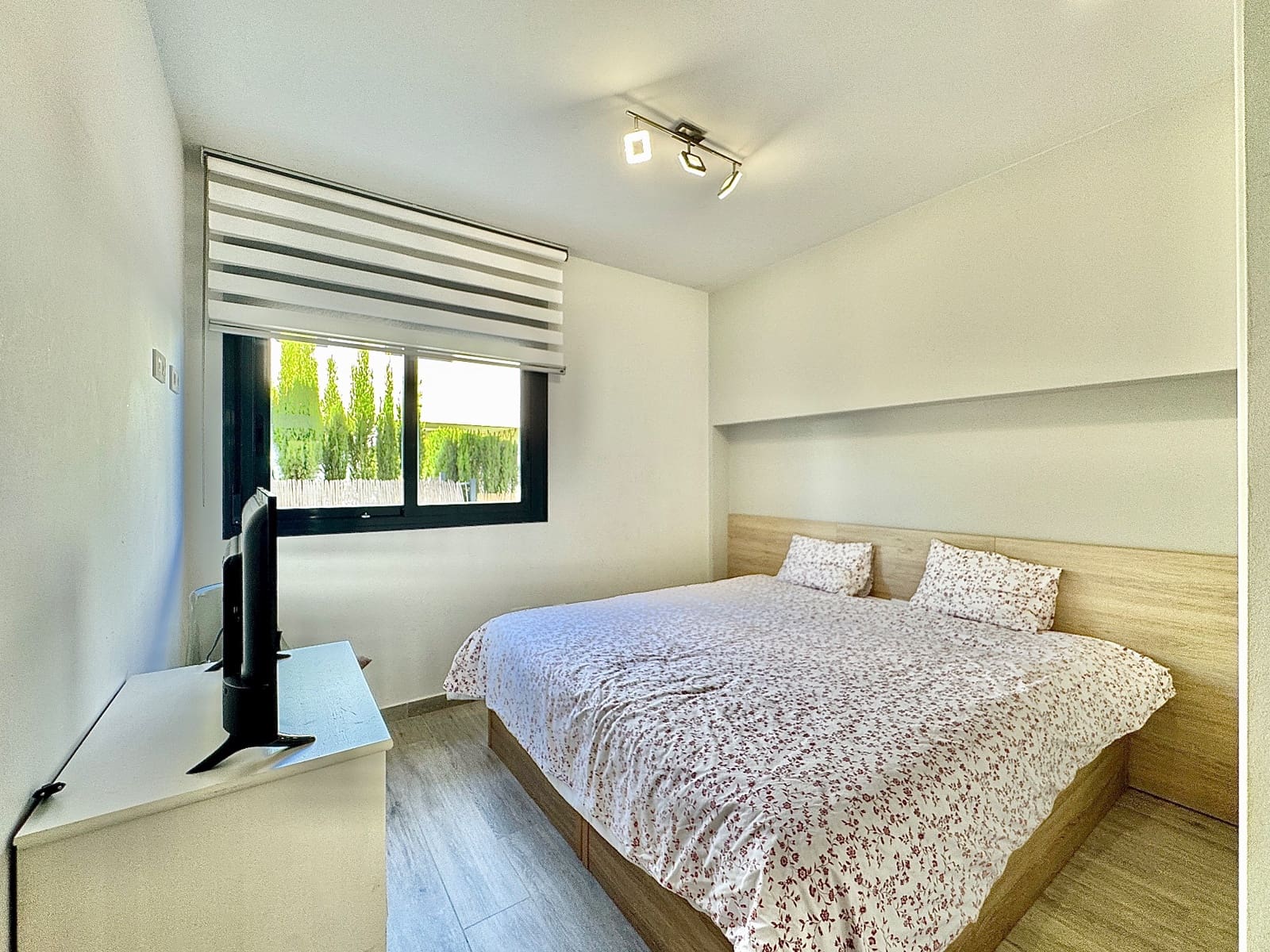 2 bedroom Apartment for sale in Villamartin with pool - € 220,000 (Ref: 10110431)